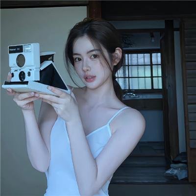 艳女新装